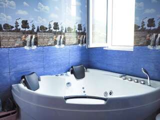 Мини-отель Kirch Hotel & Restaurant Горис Люкс с гидромассажной ванной-2